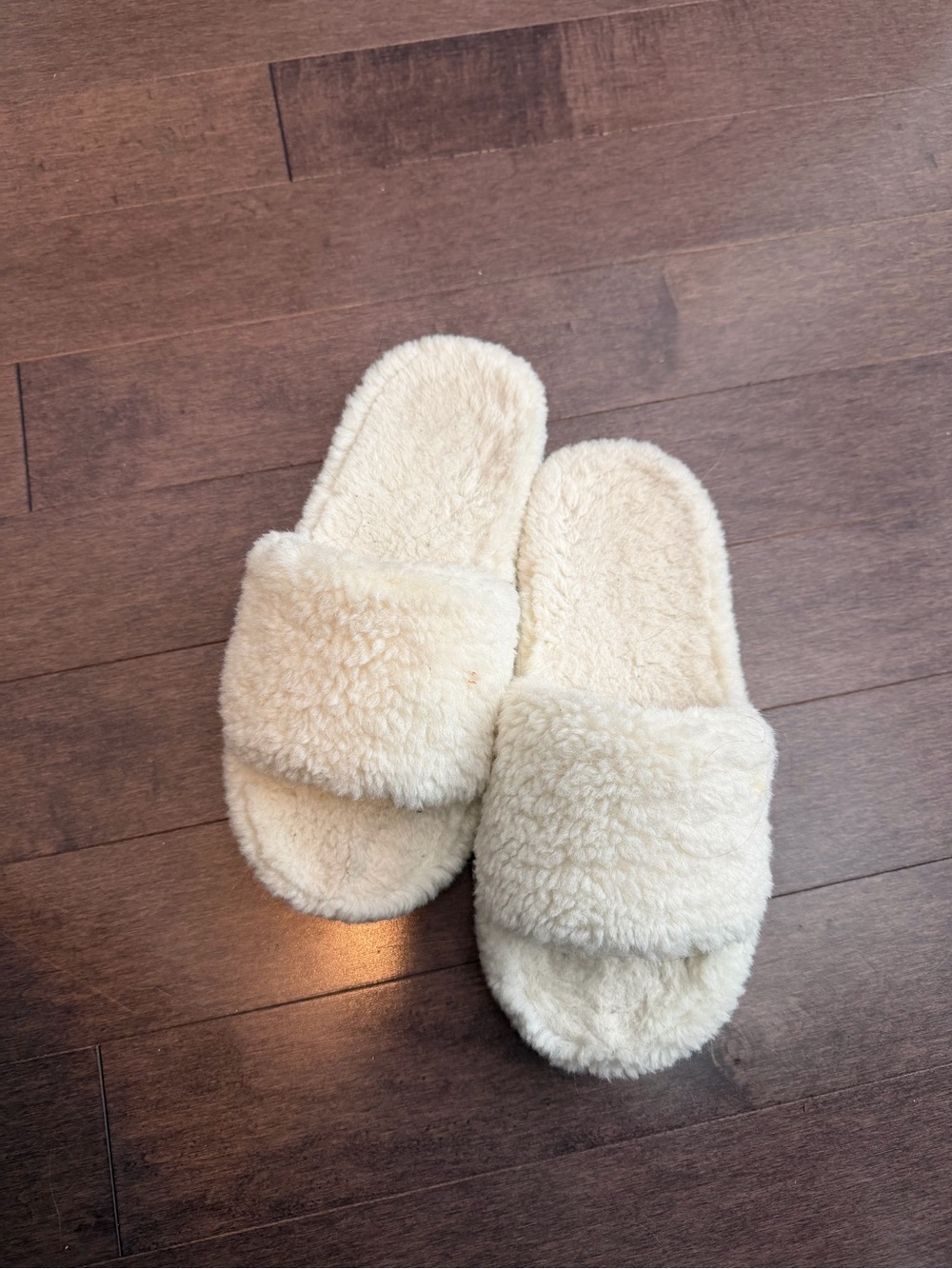 Amazon Cream Faux-Shearling Slide Slippers for Women